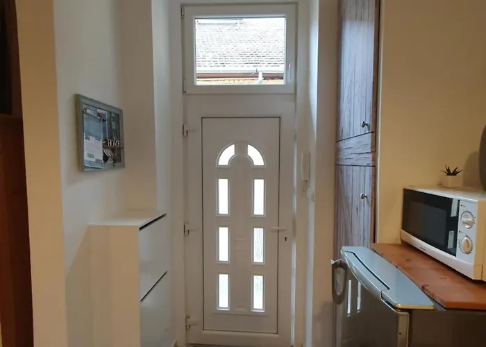 Cozy With Air Condition Apartment